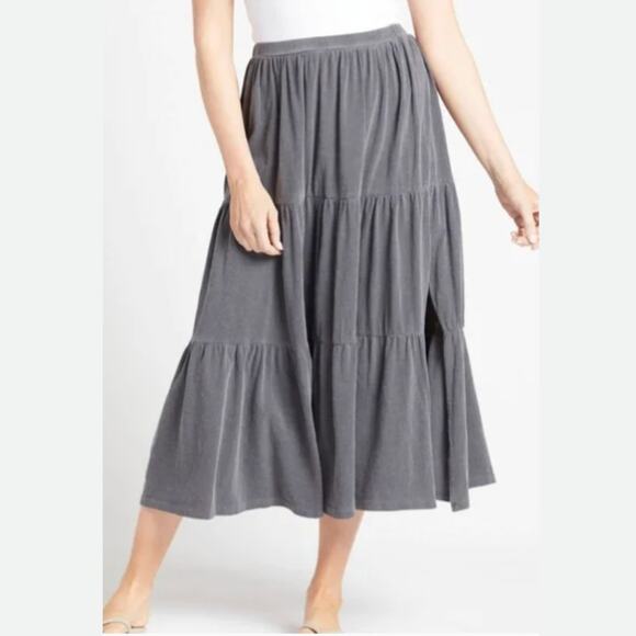 Sundry for Evereve Tiered Pull On Midi Skirt Pigment Soft Black L NWT - Picture 1 of 9